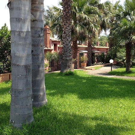 Villa Del Nespolo Fiumefreddo di Sicilia Exteriör bild