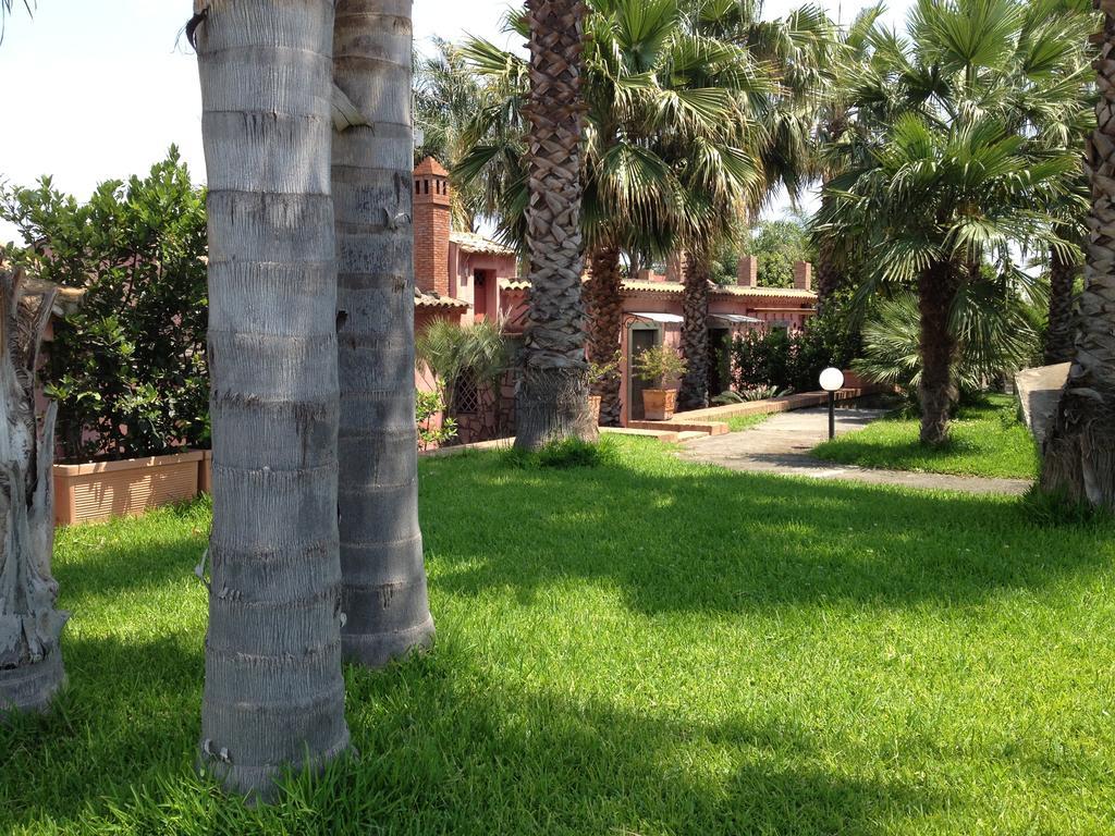 Villa Del Nespolo Fiumefreddo di Sicilia Exteriör bild